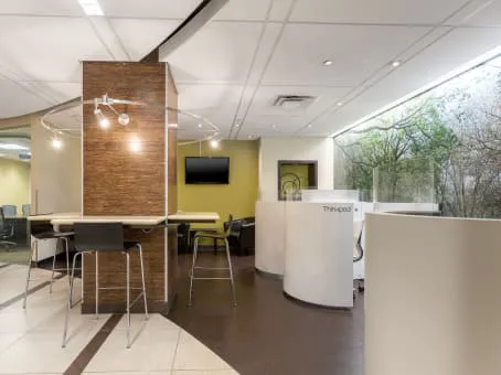 Regus - New York City - 600 Third Avenue Picture 5