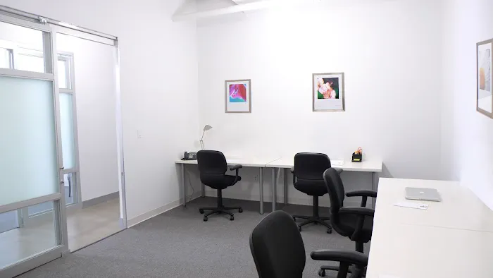 Broadway Suites LLC Picture 8