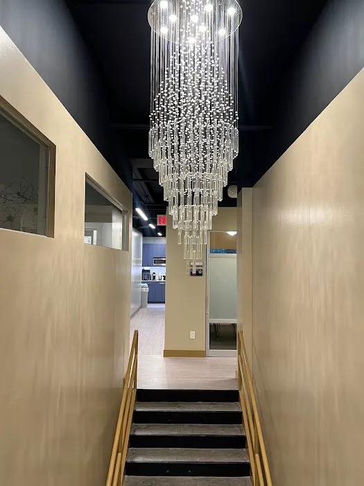 Broadway Suites LLC Picture 7