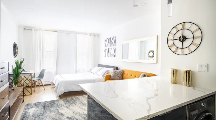 Manhattan Suites | All-Inclusive Furnished Apartments: An Alternative to Hotels, Vacation Rentals, Student Housing Picture 3