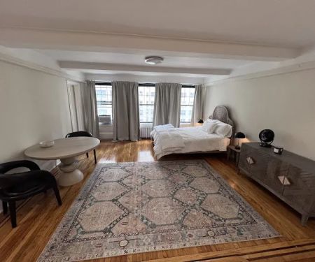 Green Home NY REALTY LLC