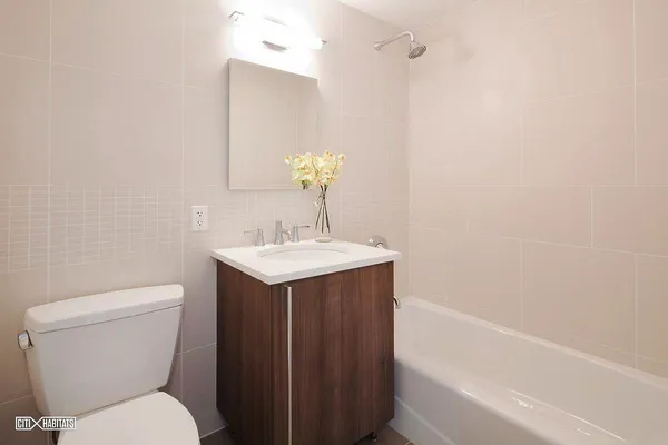 The Atlantic Stamp Building Apartments Picture 5