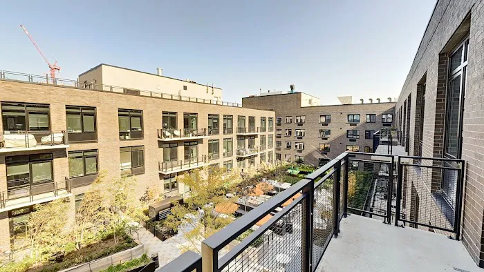 The Greenpoint Picture 10