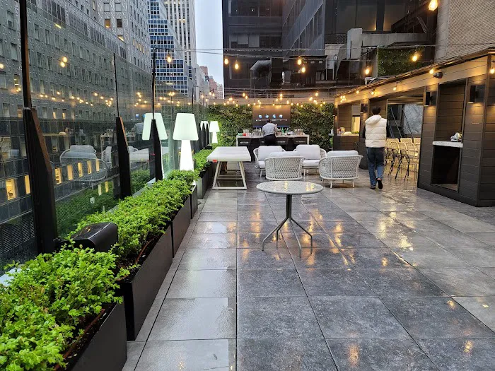 Jay Suites Grand Central - Private Furnished Offices for Rent and Rooftop Event Space Picture 10