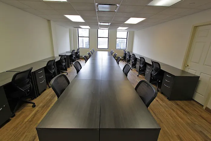 Select Office Suites - Office Space NYC Picture 7