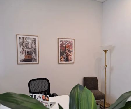 Broadway Suites LLC