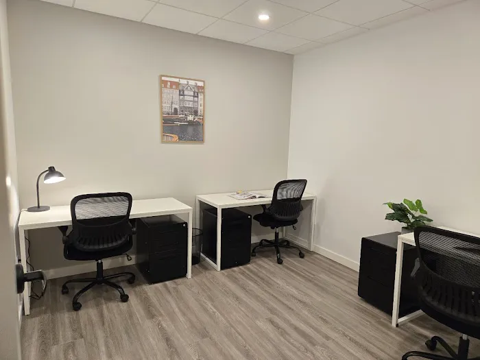 Broadway Suites LLC Picture 8