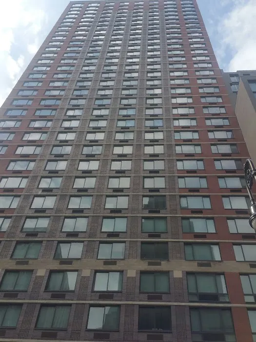 180 Montague Apartments Picture 6