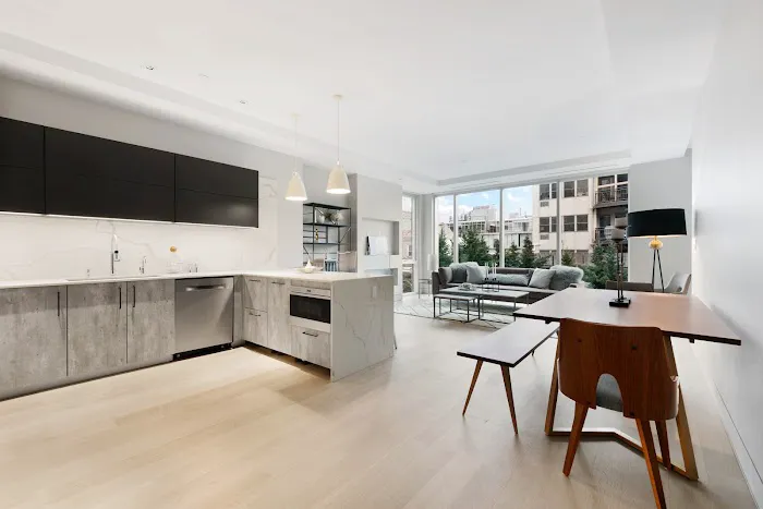 Douglas Elliman Real Estate Office in Park Slope in Brooklyn, NY Picture 3