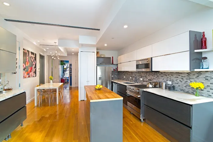 Douglas Elliman Real Estate Office in Park Slope in Brooklyn, NY Picture 4