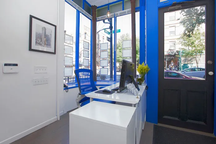 Douglas Elliman Real Estate Office in Park Slope in Brooklyn, NY Picture 9