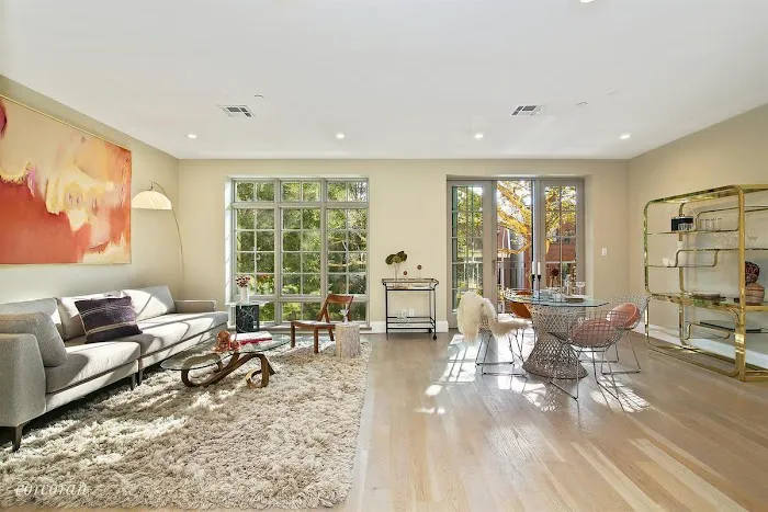 Corner Realty Group Picture 7