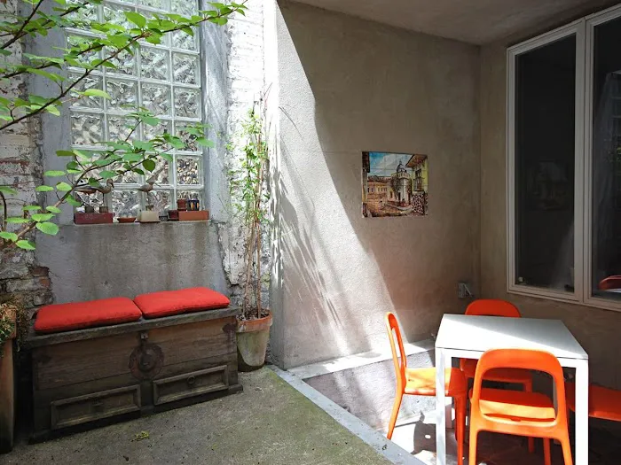 housebywe Picture 1