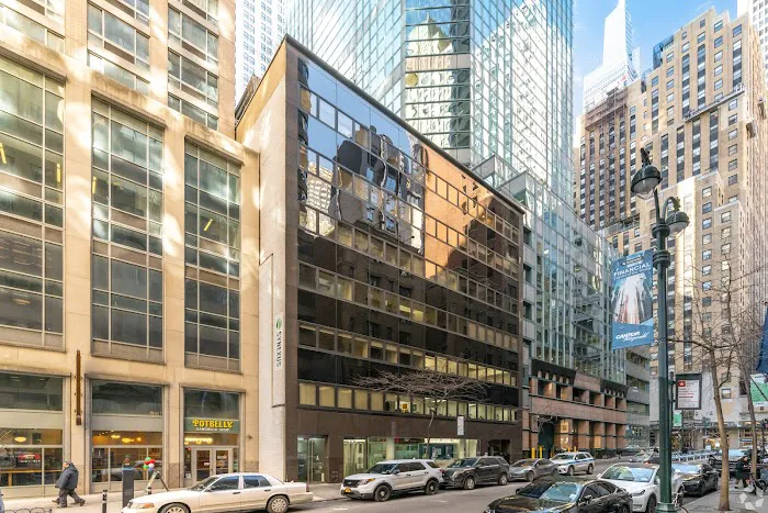 144 East 44th Street Picture 1