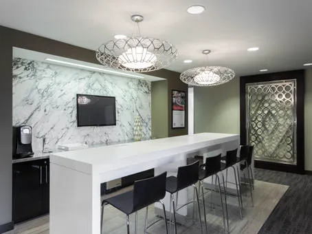 Regus - New York City - Chrysler Building Picture 4