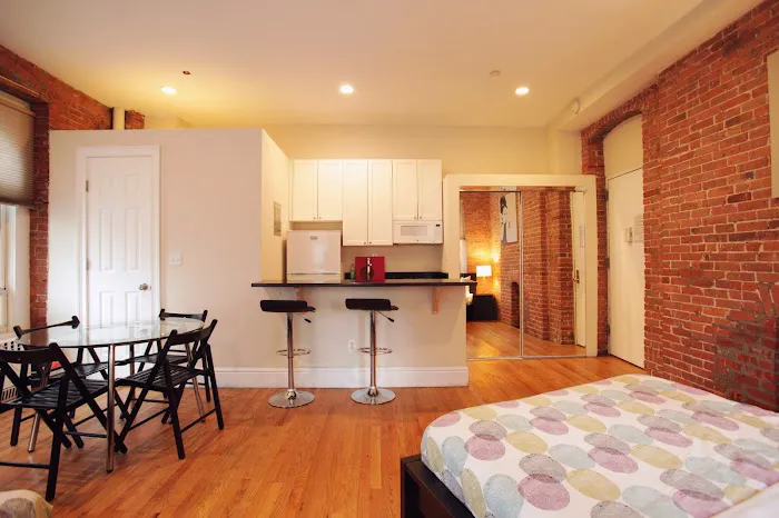 Midtown Suite NY Picture 9