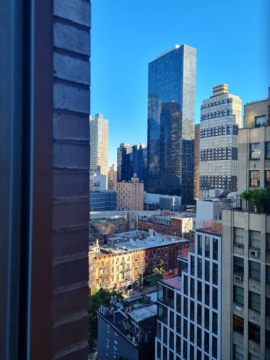 420 West 42nd Street Picture 2