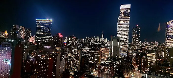 420 West 42nd Street Picture 7