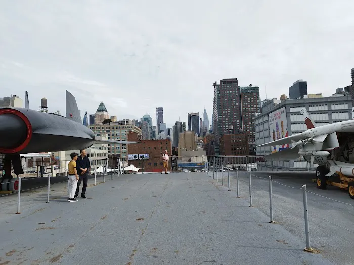 Gotham West Picture 4