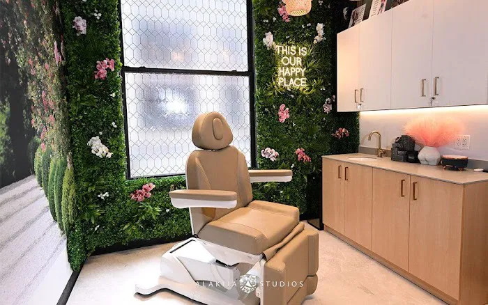 Suites by NYLO - Medical Co-Working Space Picture 5
