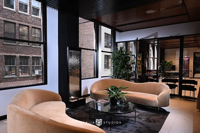 Suites by NYLO - Medical Co-Working Space Picture 8