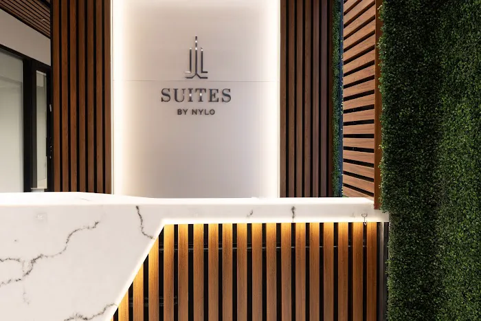 Suites by NYLO - Medical Co-Working Space Picture 9