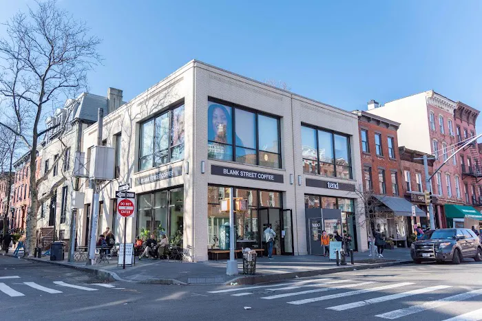 Daniel Gale Sotheby's International Realty (Cobble Hill Office - Brooklyn) Picture 5
