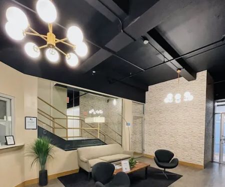 Broadway Suites LLC
