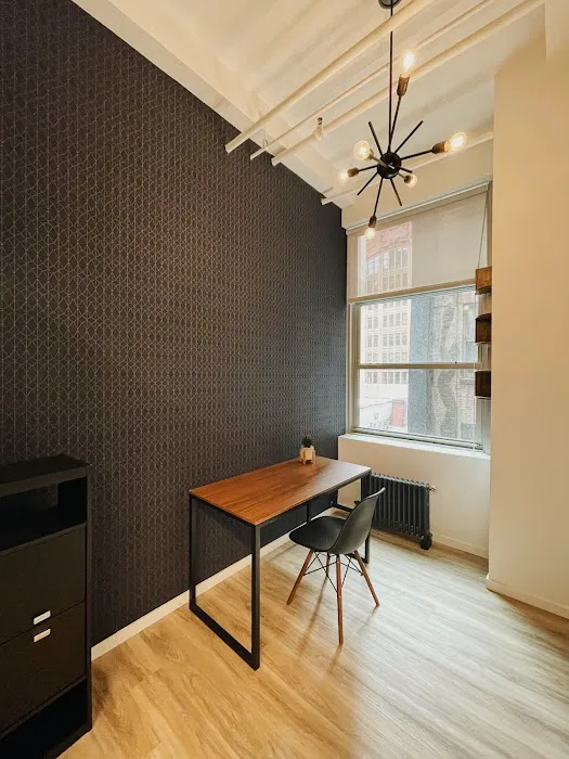 Broadway Suites LLC Picture 8