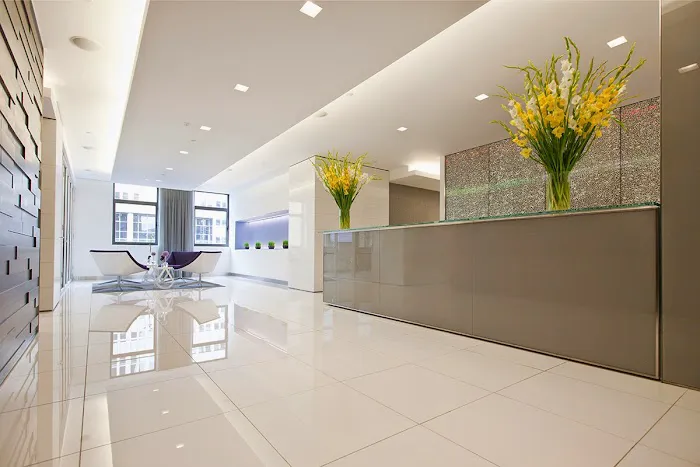 Emerge212 - NYC Full-Service Office Suites & Rentals - 125 Park Ave Picture 3