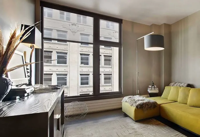 Gridiron Realty Picture 1