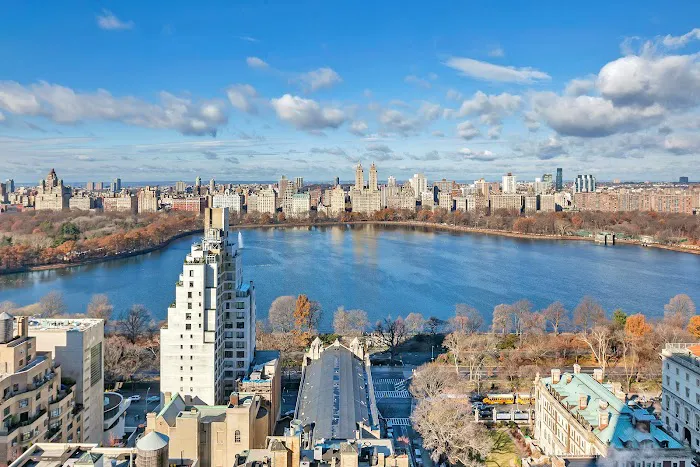 New York Residence Inc Picture 3