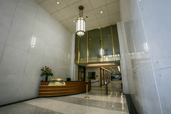 450 Seventh Avenue Picture 3