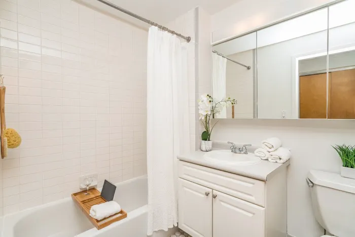 Lockbox Realty Picture 1