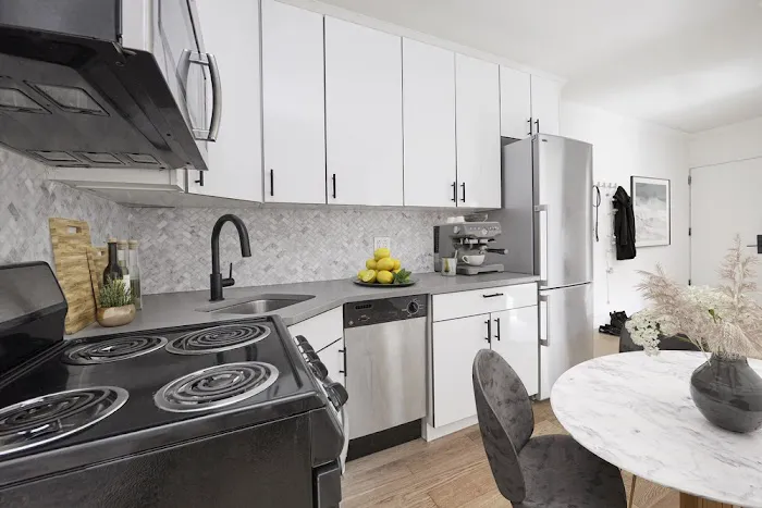 Lockbox Realty Picture 4