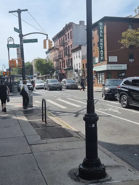 Carroll Gardens Realty Picture 1