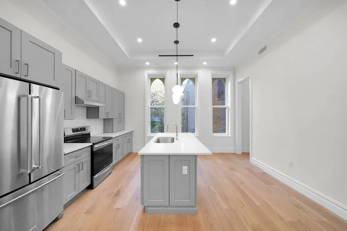 Townsley & Gay Real Estate LLC Picture 7