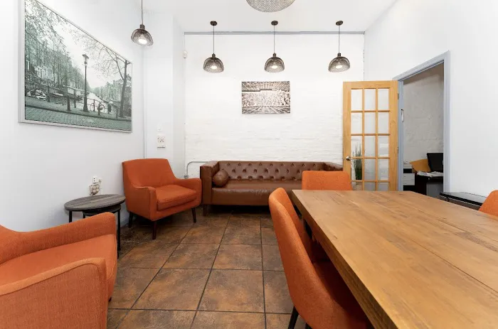 Urban Pads - Apartment Rentals Picture 4