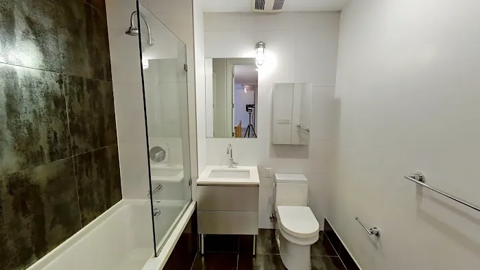 335 Carroll Apartments Picture 5