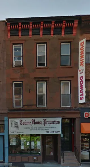 Towne House Properties Picture 1