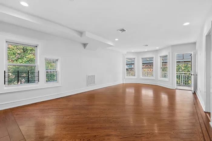 Caterina Peters Realtor - New York City and New Jersey Real Estate Agent Picture 2