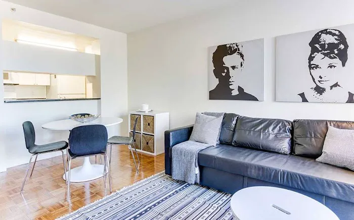 Avalon Riverview Picture 9