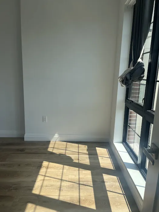 BT NY Realty Picture 5