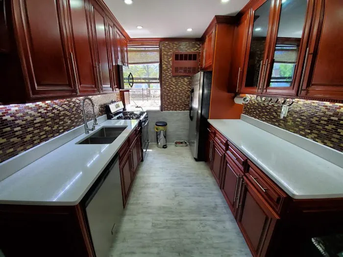 Broadway Realty Picture 7