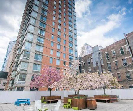 Longacre House Apartments