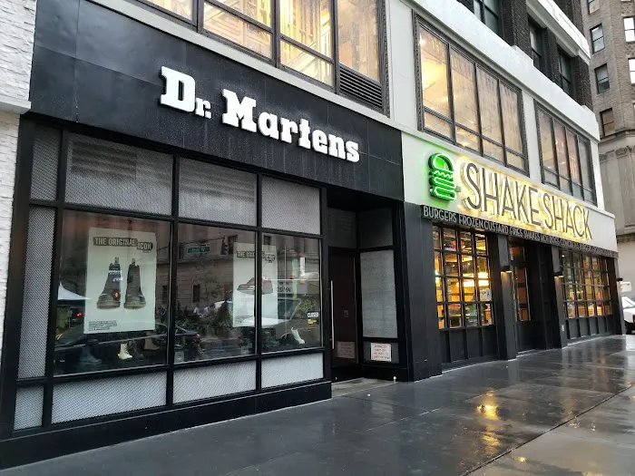 1333 Broadway Associates Picture 3