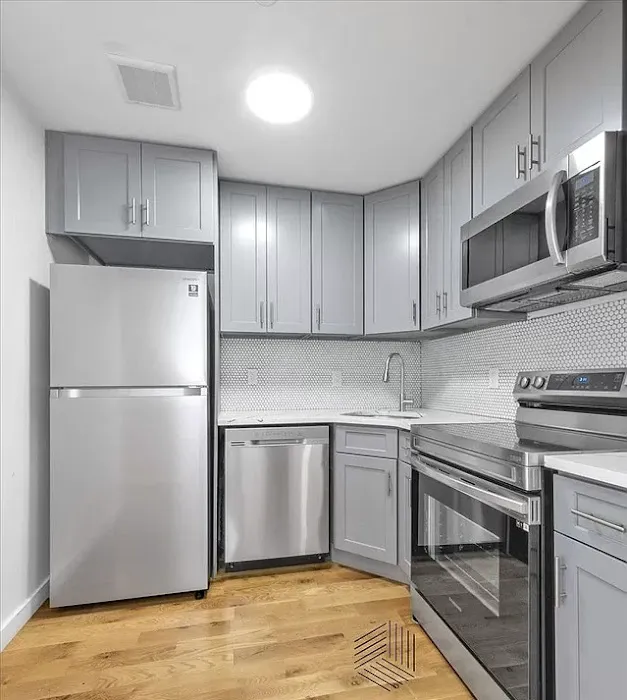 Slate Realty LLC Picture 6