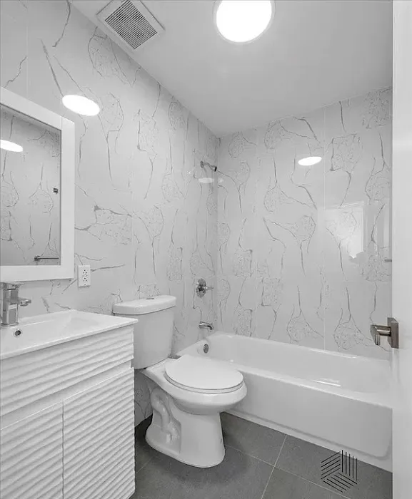 Slate Realty LLC Picture 5