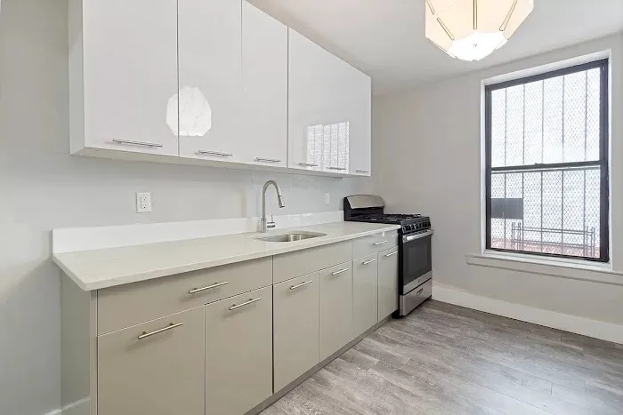 Slate Realty LLC Picture 3