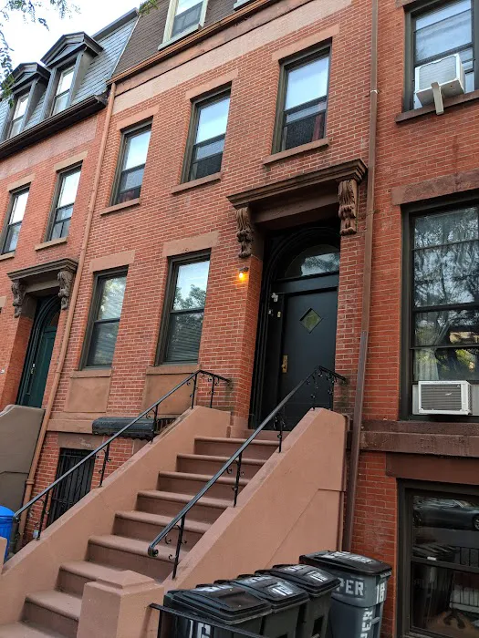 Brooklyn Heights Vicinity Real Estate Picture 2